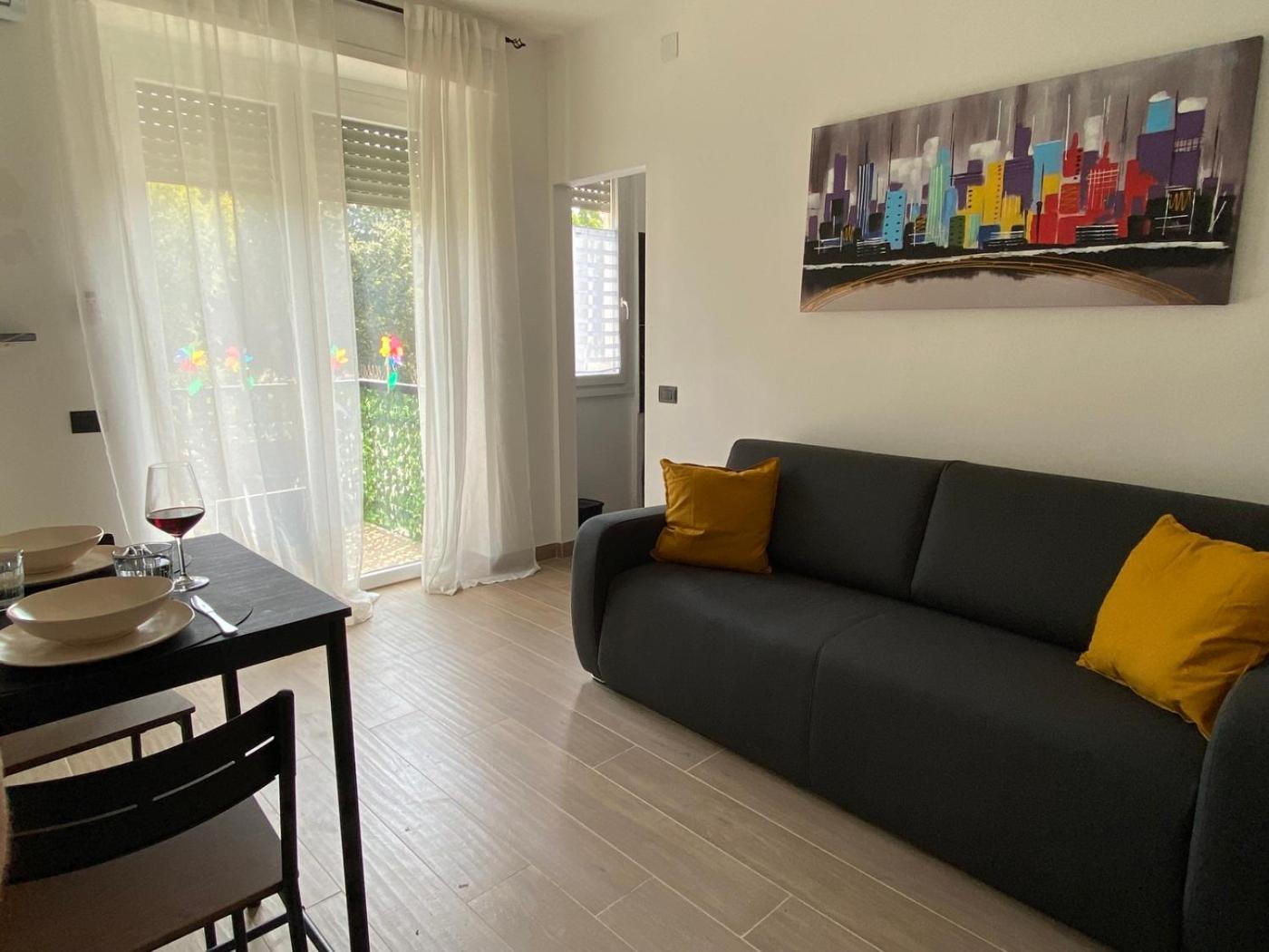 Moderno Ed Elegante Loft Con Balcone Daire Milano Dış mekan fotoğraf