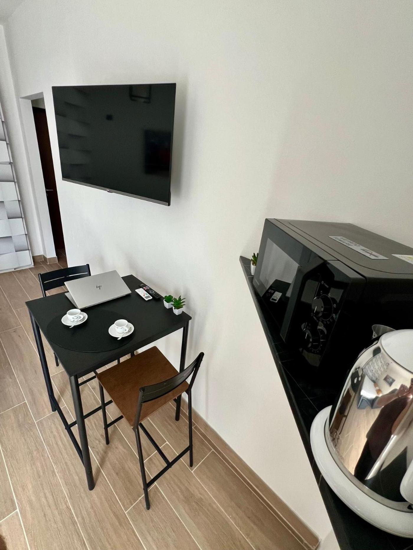 Moderno Ed Elegante Loft Con Balcone Daire Milano Dış mekan fotoğraf