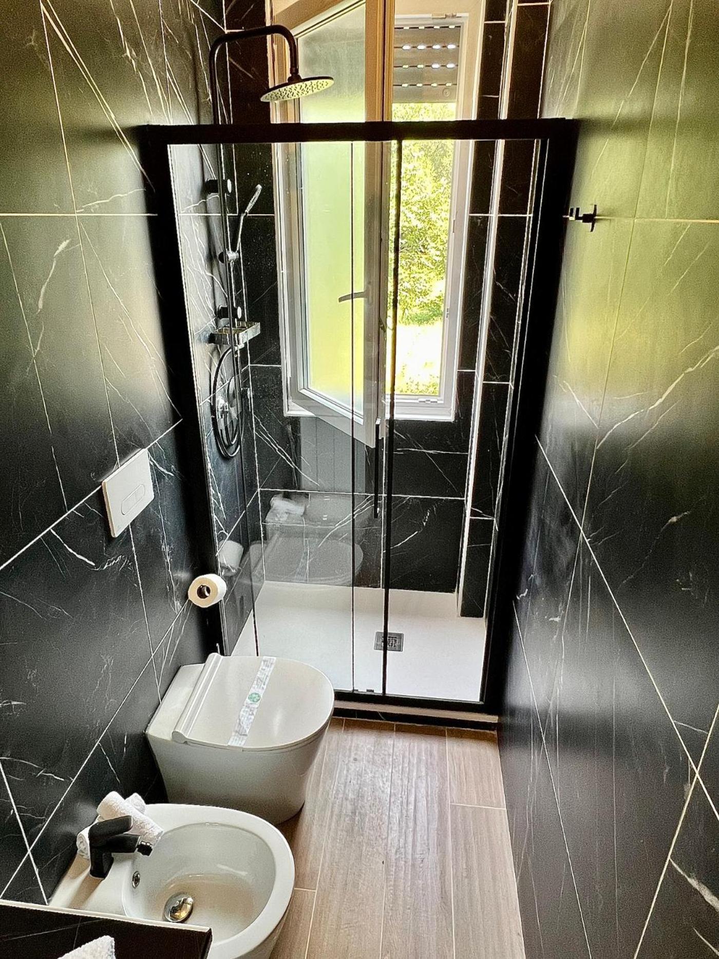 Moderno Ed Elegante Loft Con Balcone Daire Milano Dış mekan fotoğraf