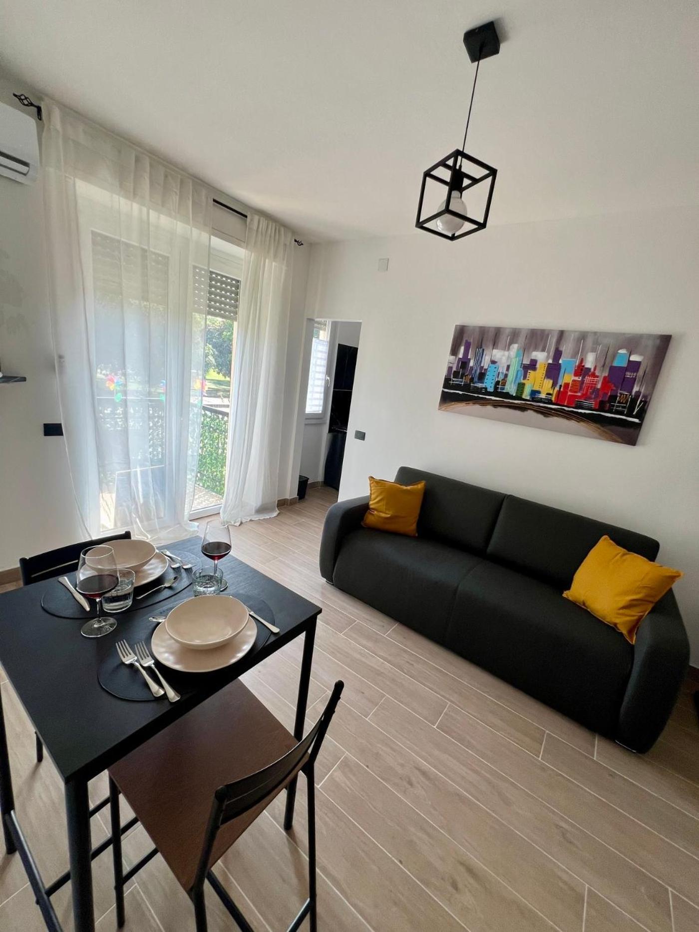 Moderno Ed Elegante Loft Con Balcone Daire Milano Dış mekan fotoğraf